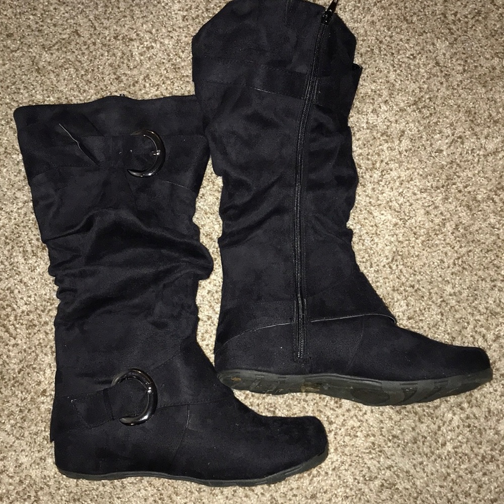 Women’s boots, size 10 wide calf.
